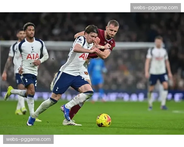 西汉姆联前锋伤缺 萨默维尔小腿伤势对边路进攻的影响